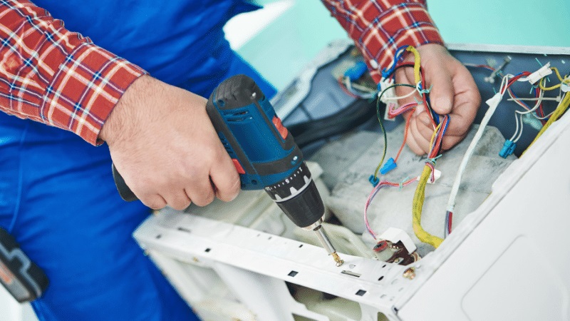 Salihli Termoteknik Termoteknik çamaşır makinesi kart tamiri – Su almama arızası orijinal parça ile giderildi. - Teknik servis örneği